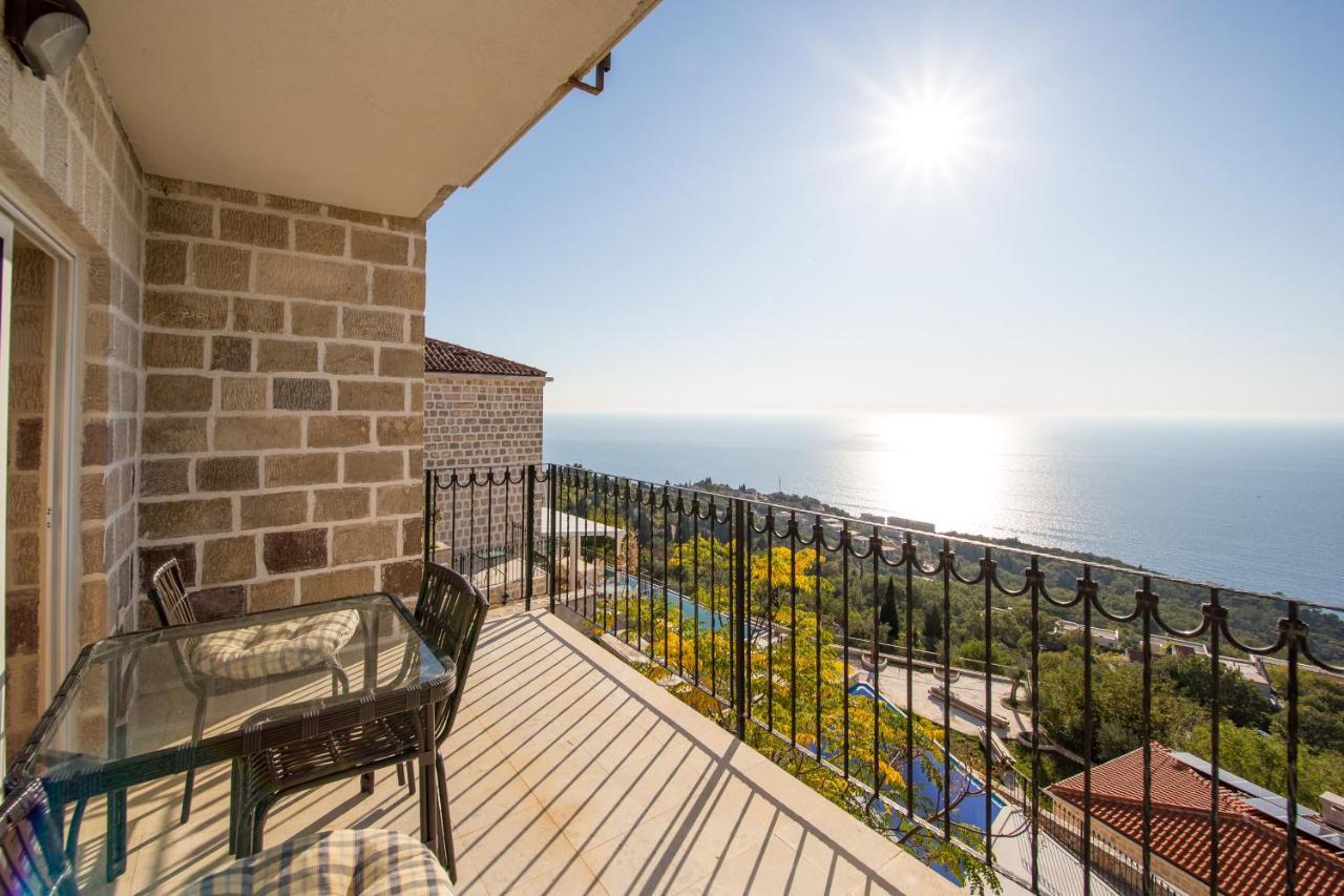 Olive Resort Reževići Kültér fotó